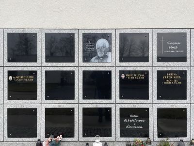 Skleněná deska do kolumbária