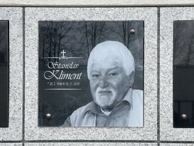 Skleněná deska do kolumbária